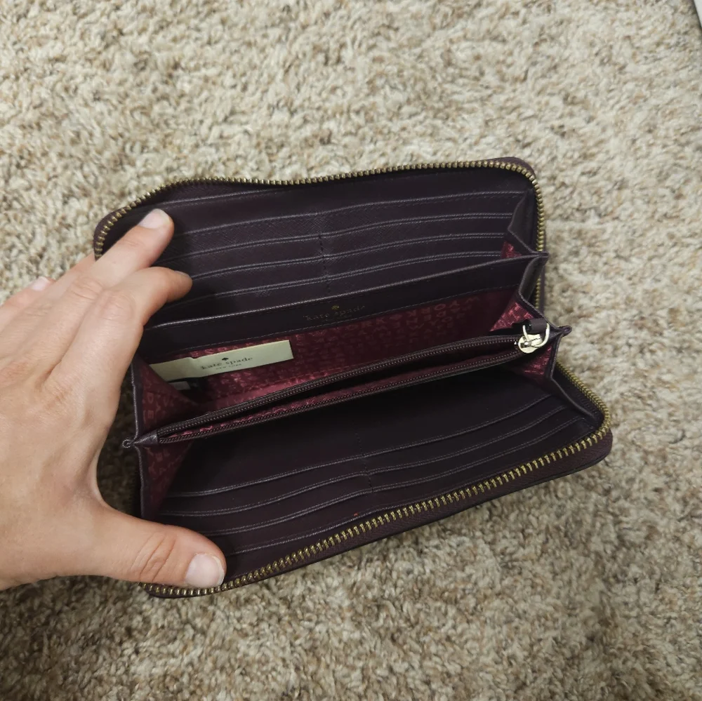 Kate Spade 100% Leather Wallet with Zipper